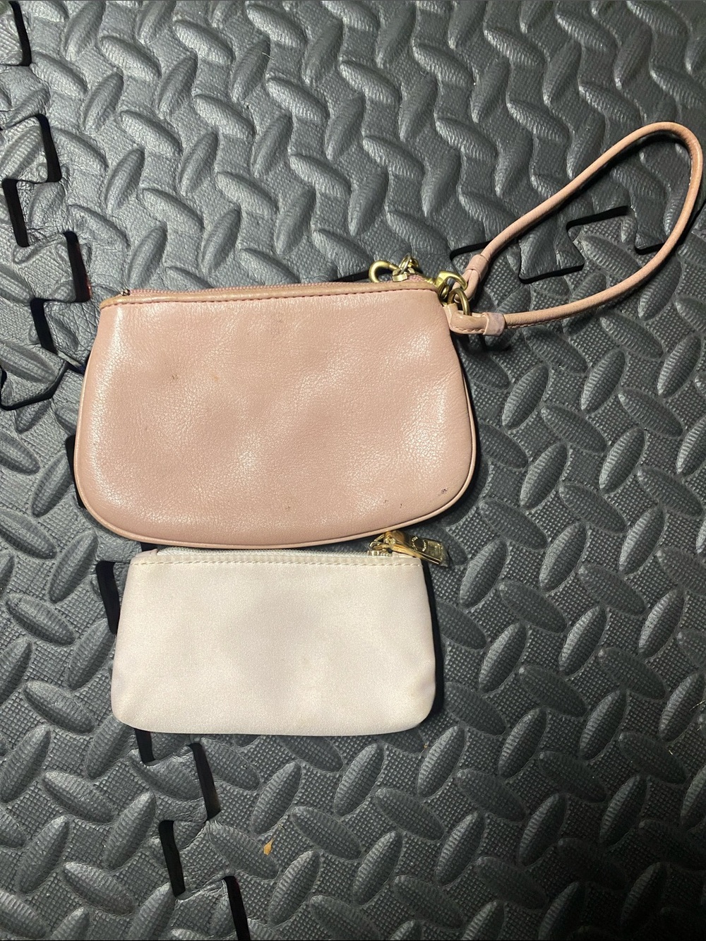 Bundle of two coach wallet - Picture 2 of 8